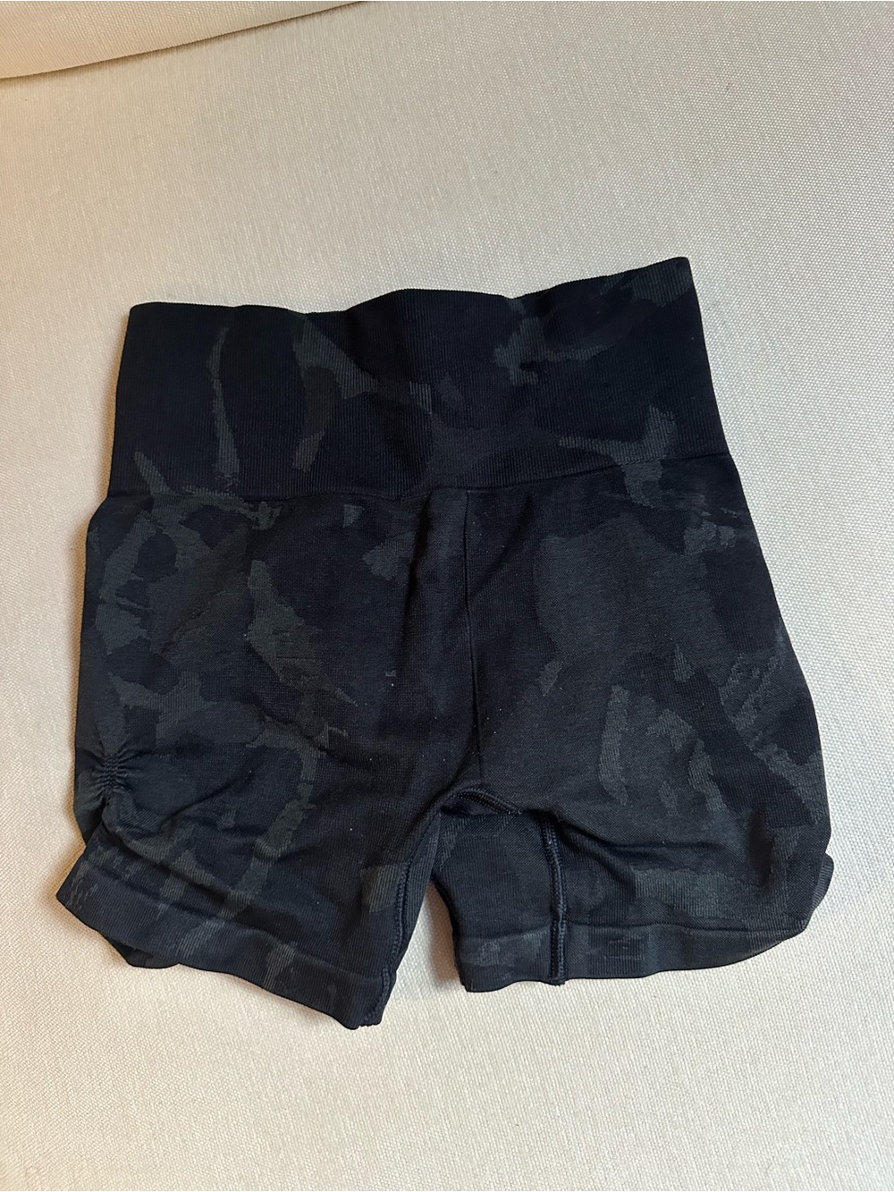 Gymshark Adapt Camo Seamless 5" Shorts - Picture 3 of 5